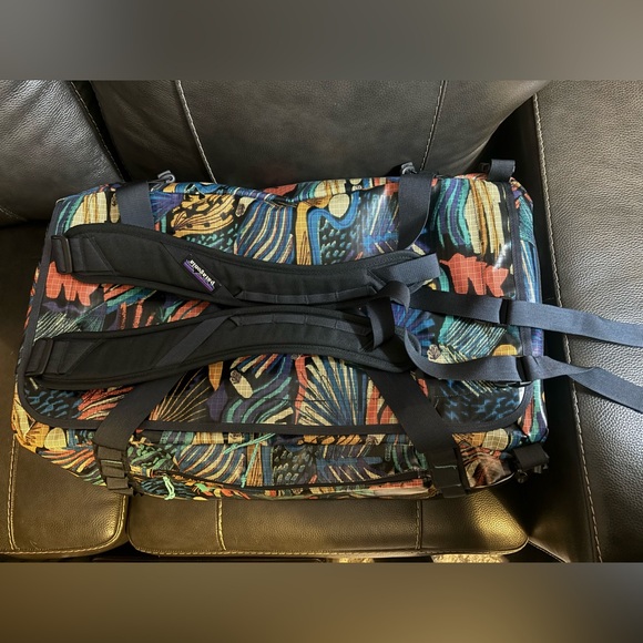 Patagonia Black Hole 55L duffel backpack- Joy/ Pitch Blue - Picture 2 of 10